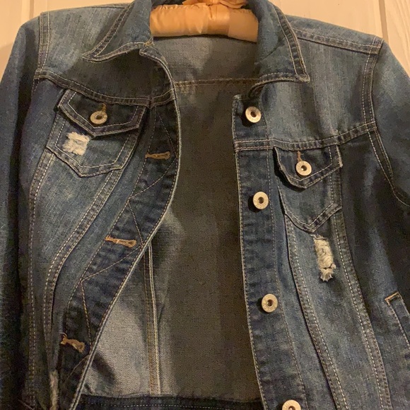 Jean jacket - Picture 2 of 5